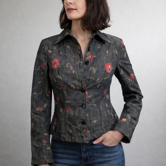 Worth Jackets & Blazers - WORTH Embroidered Denim Jacket Floral Fitted Button Front Women’s Size 6 Blazer